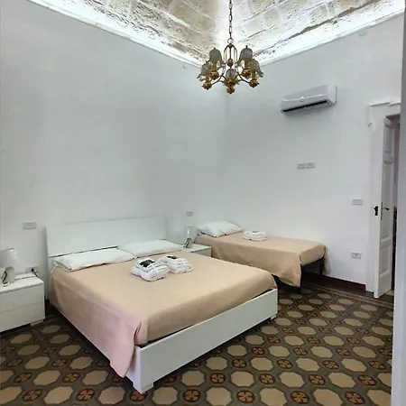 Apartament La Domvs Del Borgo Tarent
